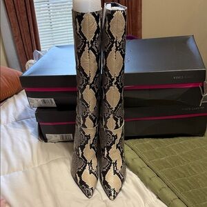 New Vince Camuto Brigitte Black and Cream Snakeskin Boots